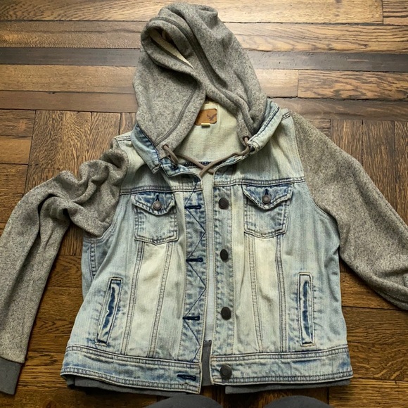 American Eagle Outfitters Jackets & Blazers - Denim jacket